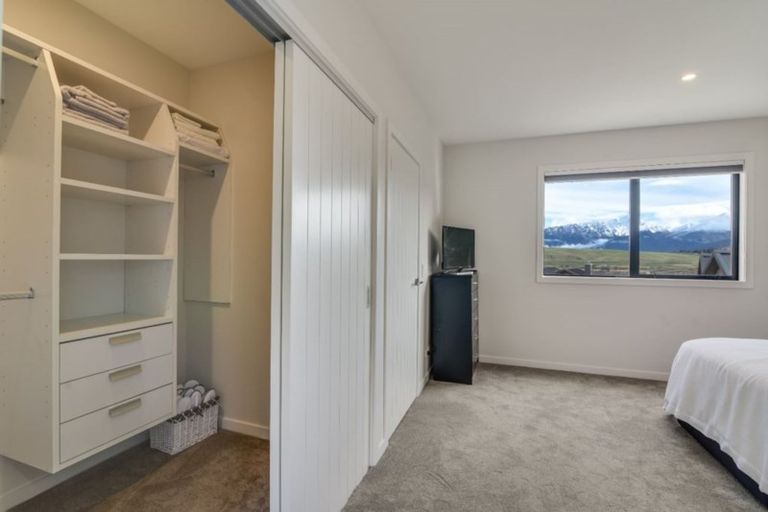 Photo of property in 39 Rannoch Drive, Jacks Point, Queenstown, 9371