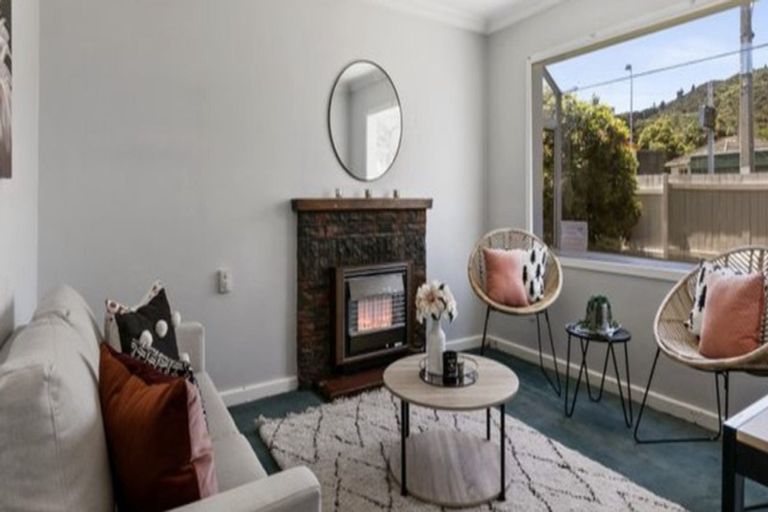 Photo of property in 140 Main Road, Wainuiomata, Lower Hutt, 5014