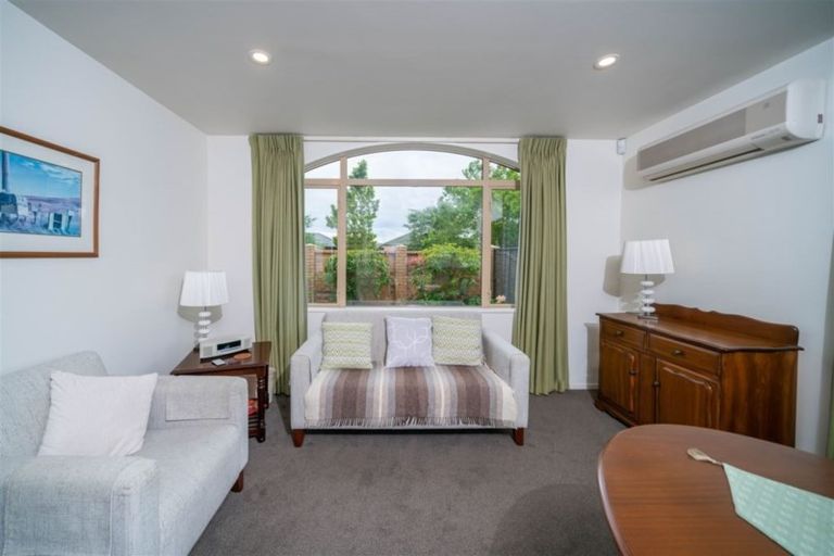 Photo of property in 2 Garforth Green, Halswell, Christchurch, 8025