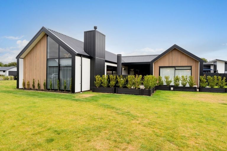 Photo of property in 11 Three Kings Court, Outram, 9019