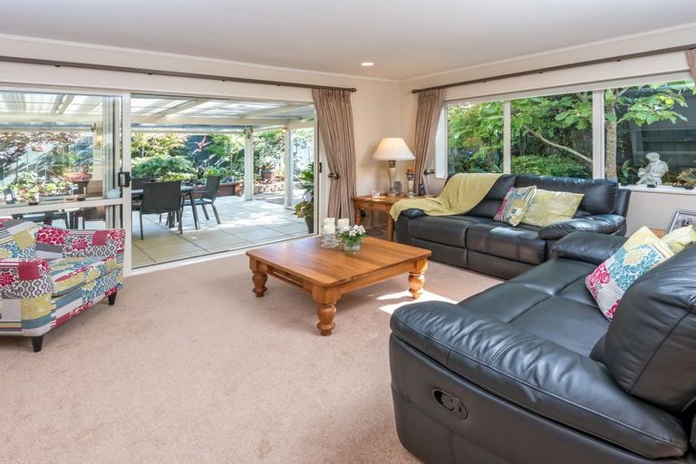 Photo of property in 2/12 Rochester Crescent, Somerville, Auckland, 2014