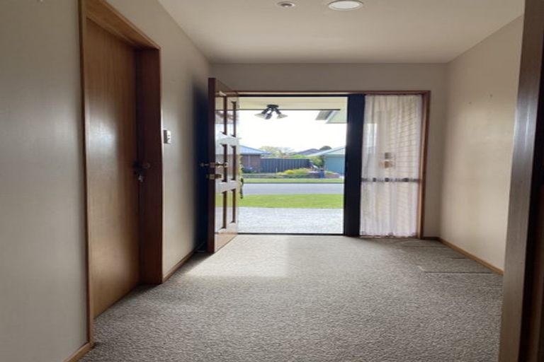 Photo of property in 10 Innisfree Place, Northwood, Christchurch, 8051