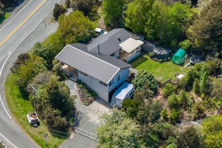 Photo of property in 7 Main Rd St Arnaud, St. Arnaud, Saint Arnaud, 7072