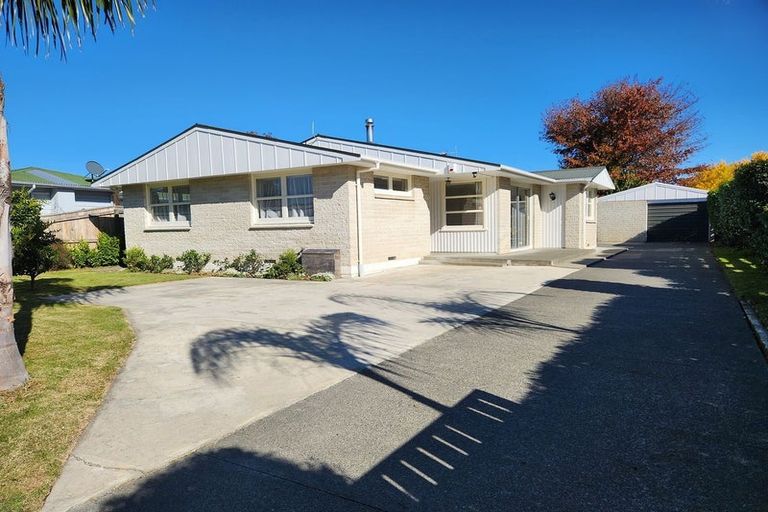 Photo of property in 23 Lipscombe Crescent, Havelock North, 4130
