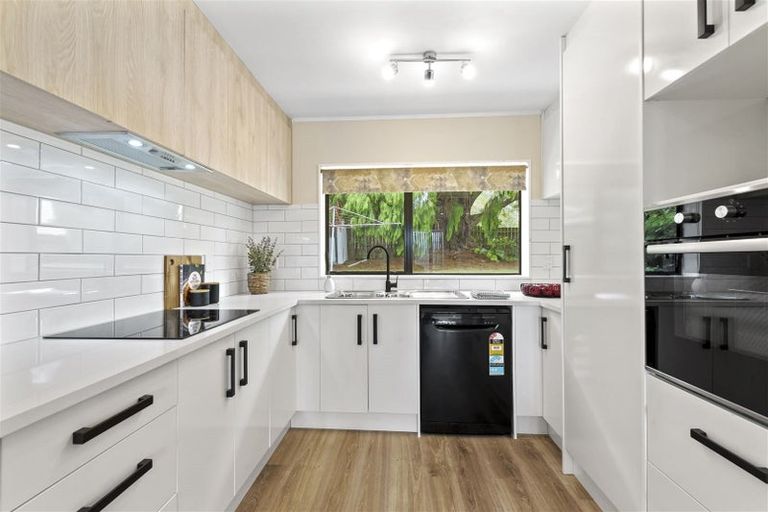 Photo of property in 60b Alfriston Road, Manurewa East, Auckland, 2102