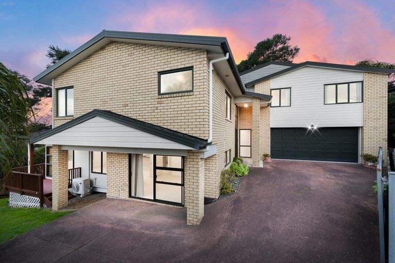 Photo of property in 64 San Valentino Drive, Henderson, Auckland, 0612