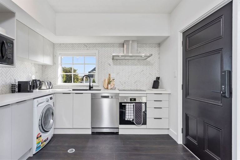 Photo of property in 1/7 Beverley Street, St Albans, Christchurch, 8014