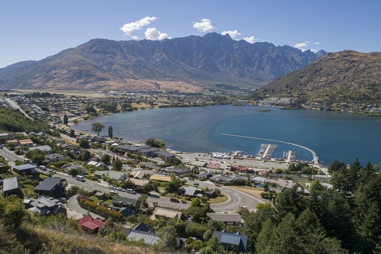 Photo of property in 47 Marina Drive, Frankton, Queenstown, 9300