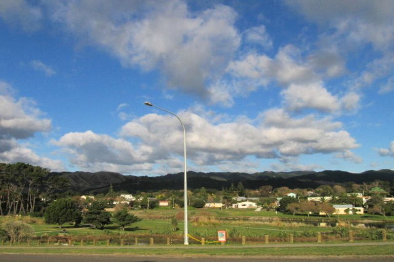 Photo of property in 150 Weggery Drive, Waikanae Beach, Waikanae, 5036