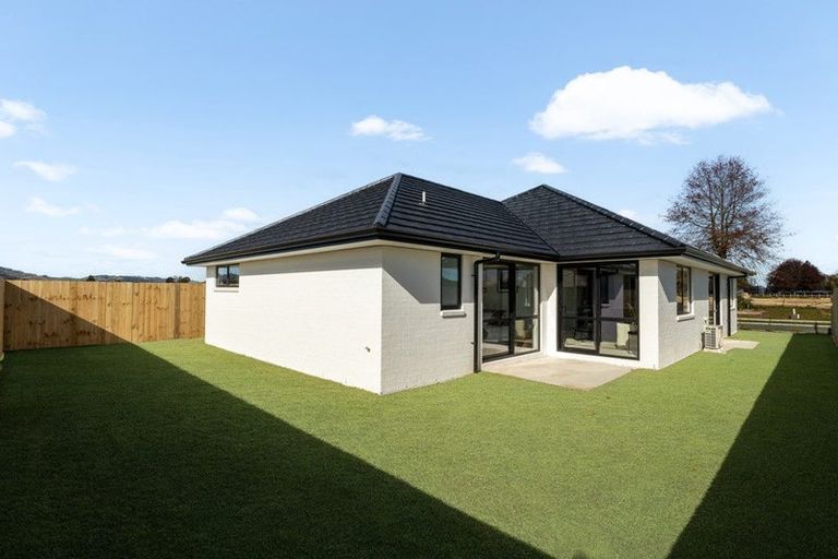 Photo of property in 13 One Haruru Street, Cambridge, 3493