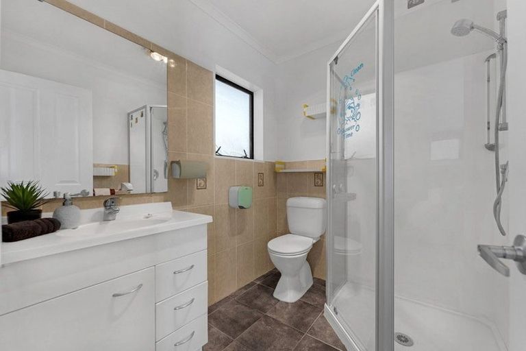 Photo of property in 22 Keri Vista Rise, Papakura, 2110