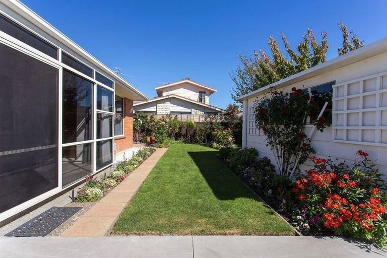 Photo of property in 8 Redbridge Lane, Sydenham, Christchurch, 8023