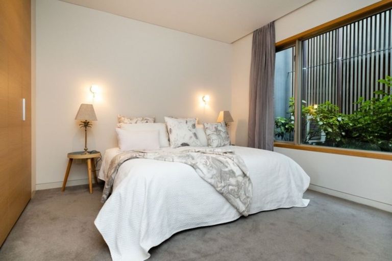 Photo of property in 2/5 Tanner Street, Havelock North, 4130