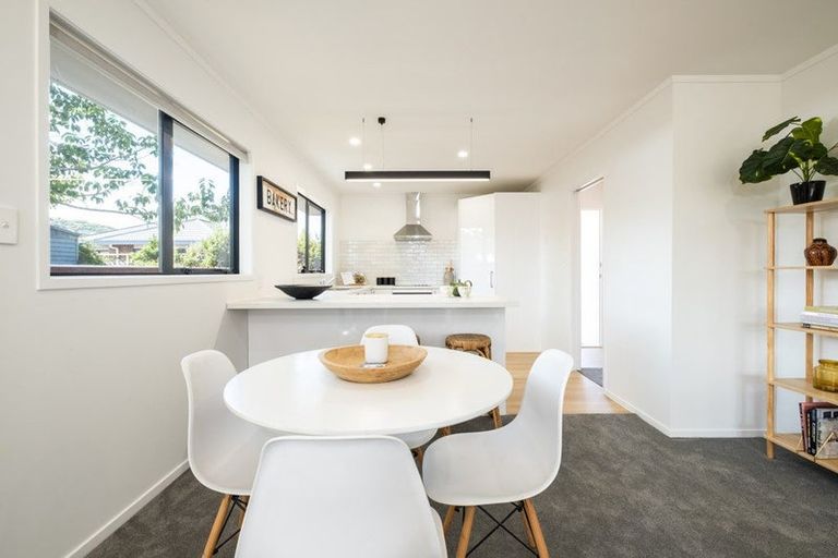 Photo of property in 2/14 Nathan Street, Tawa, Wellington, 5028