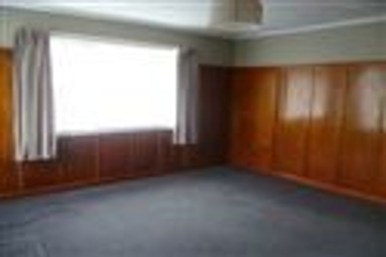 Photo of property in 16 Bank Street, Amberley, 7410