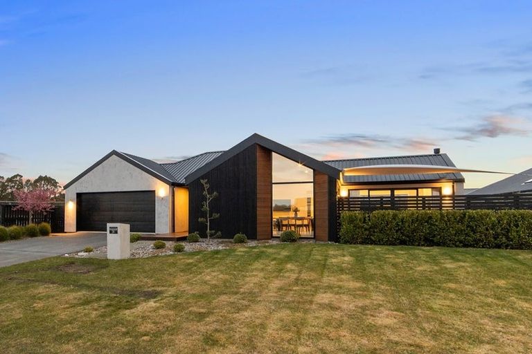 Photo of property in 24 Edward Law Boulevard, Prebbleton, 7604
