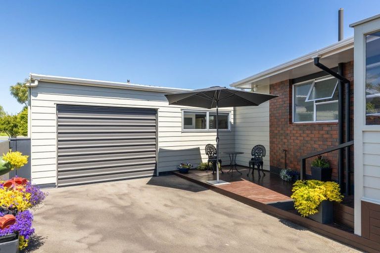 Photo of property in 38 Wairau Road, Oakura, 4314