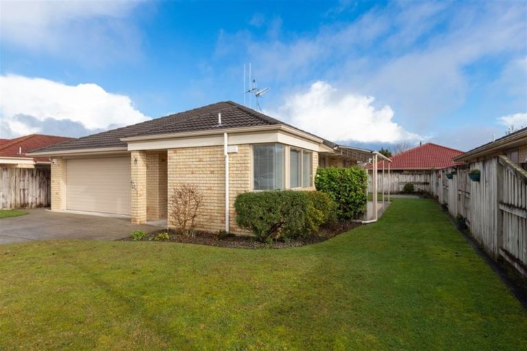 Photo of property in 8 Grevillea Place, Melville, Hamilton, 3206