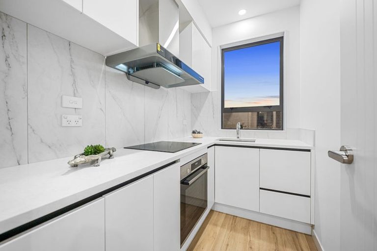 Photo of property in 4c Fowler Street, Northcote, Auckland, 0627