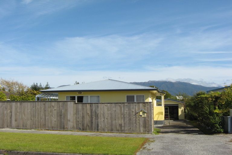 Photo of property in 24 Disraeli Street, Westport, 7825