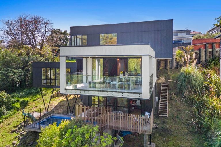 Photo of property in 61 Evelyn Road, Cockle Bay, Auckland, 2014