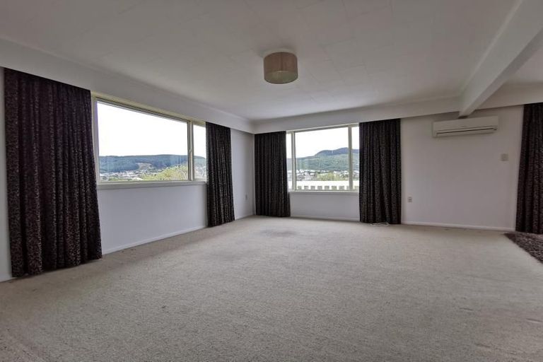 Photo of property in 3a Morgan Place, Tawa, Wellington, 5028