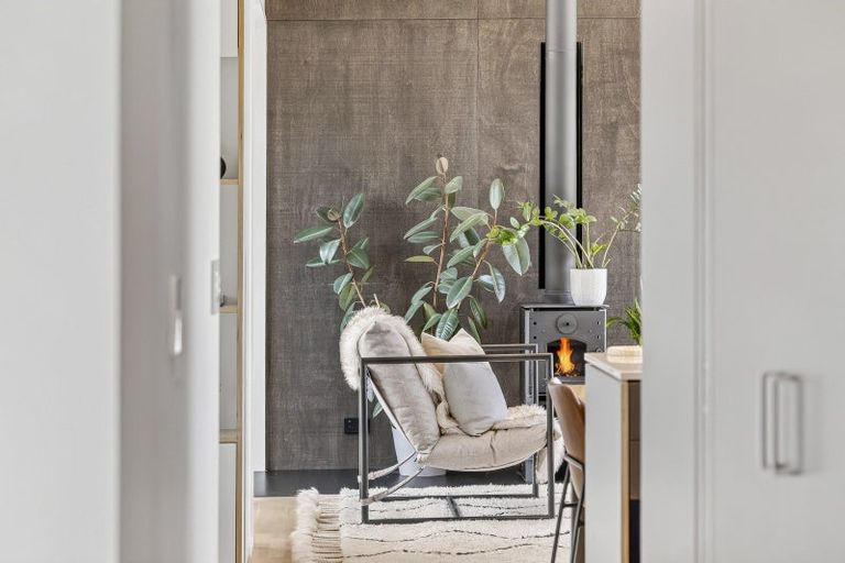 Photo of property in 15 Kereru Crescent, Wanaka, 9305