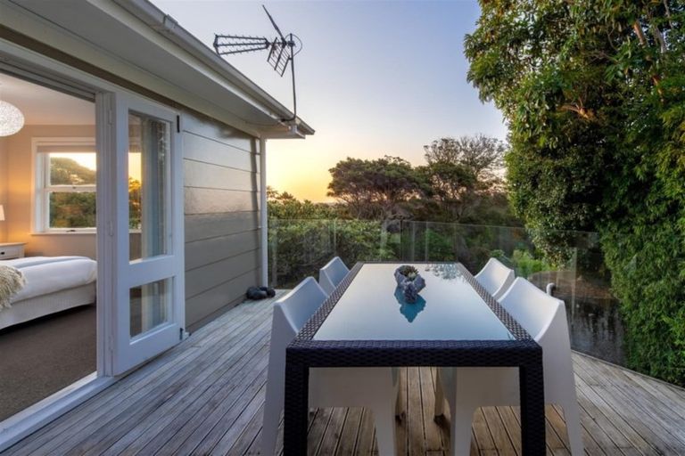 Photo of property in 206 Upper Harbour Drive, Greenhithe, Auckland, 0632