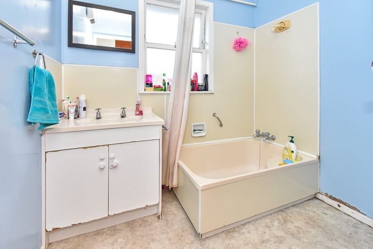 Photo of property in 1/42 Wallace Road, Papatoetoe, Auckland, 2025