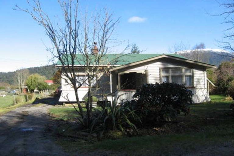 Photo of property in 50 Brodie Street, Blackball, 7804