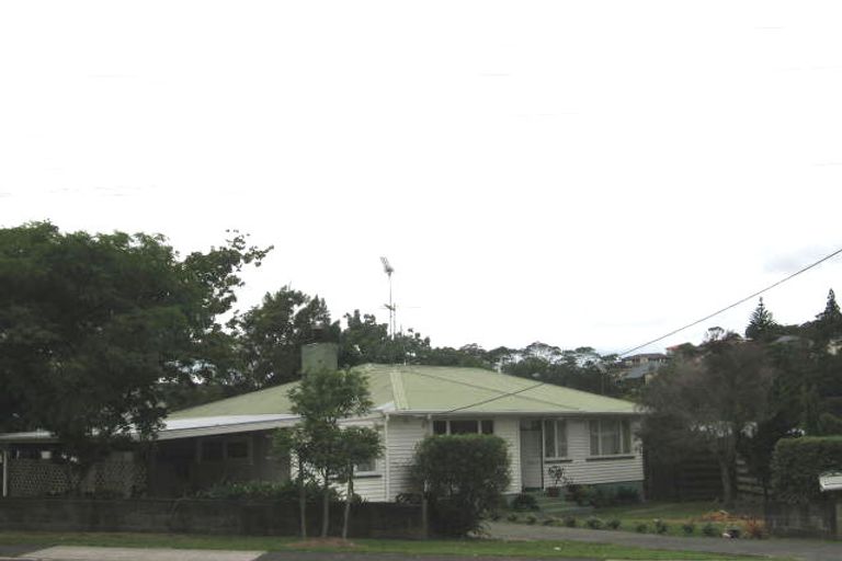 Photo of property in 49 Lauderdale Road, Birkdale, Auckland, 0626