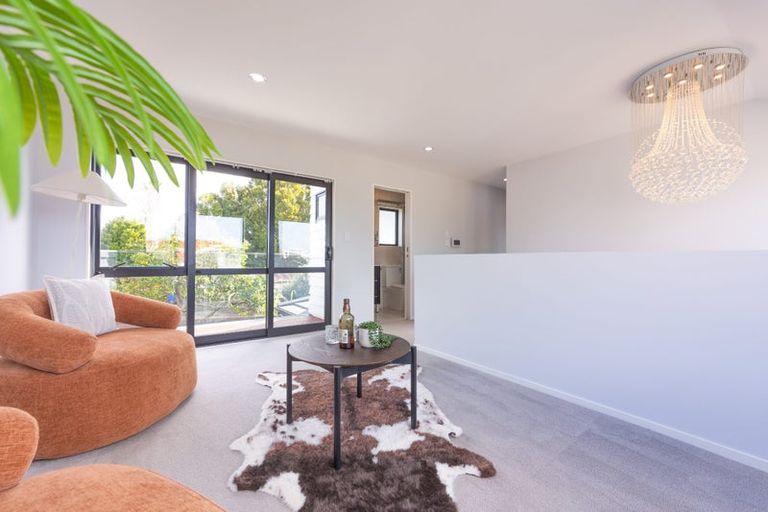 Photo of property in 7a Fairdene Avenue, Henderson, Auckland, 0610