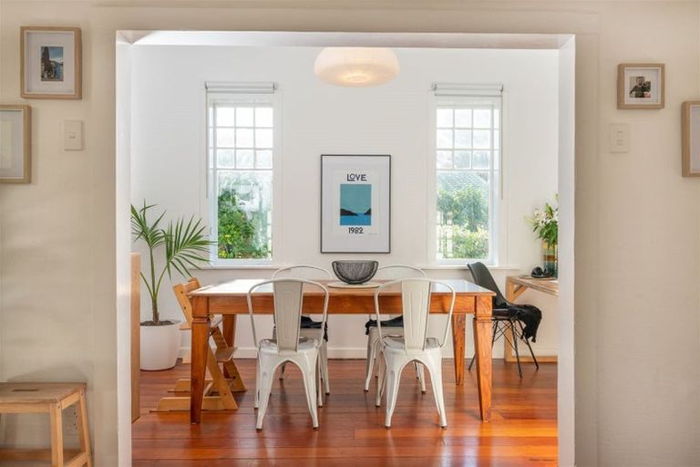 Photo of property in 25 Beach Road, Paekakariki, 5034