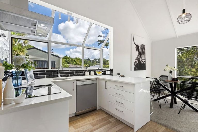 Photo of property in 1/48a Verbena Road, Birkdale, Auckland, 0626