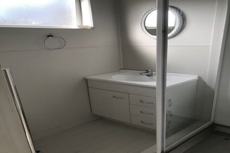 Photo of property in 25a Penzance Road, Mairangi Bay, Auckland, 0630