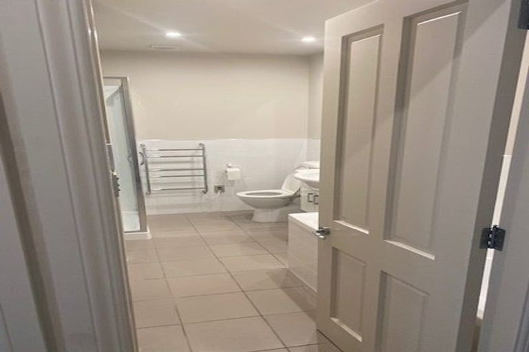 Photo of property in 40d Agra Crescent, Khandallah, Wellington, 6035