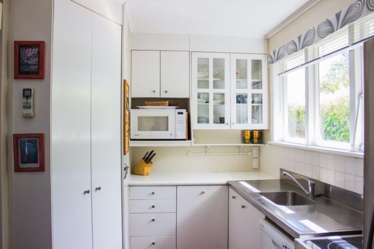 Photo of property in 1/22 Coroglen Avenue, Birkenhead, Auckland, 0626