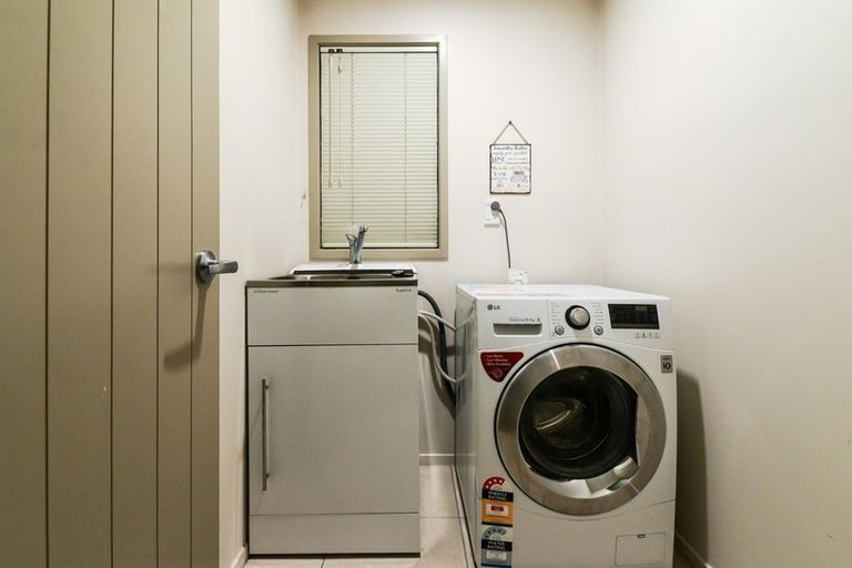 Photo of property in 14 Trauzer Place, Flagstaff, Hamilton, 3210