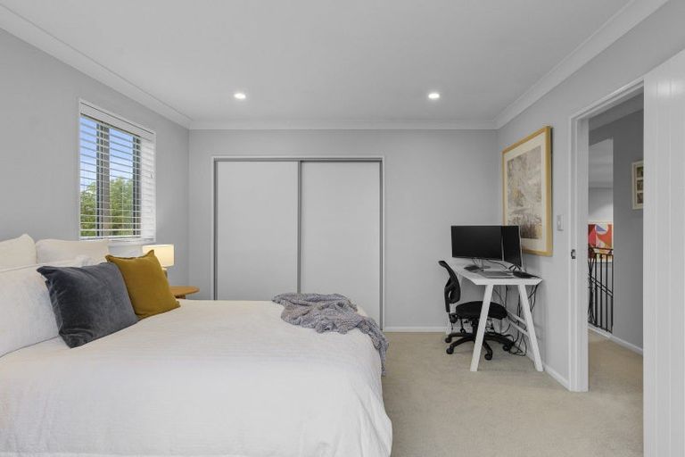 Photo of property in 133b Memorial Avenue, Burnside, Christchurch, 8053
