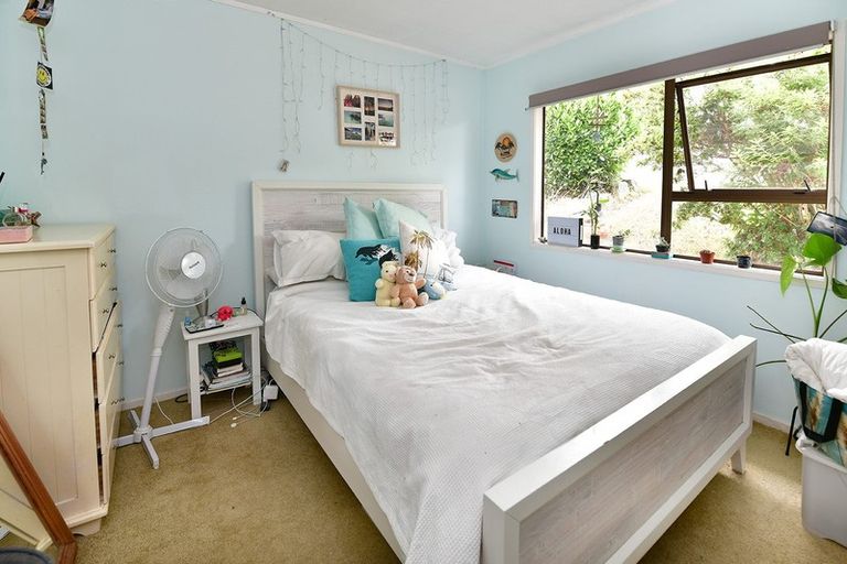 Photo of property in 30 Hand Road, Helensville, 0800