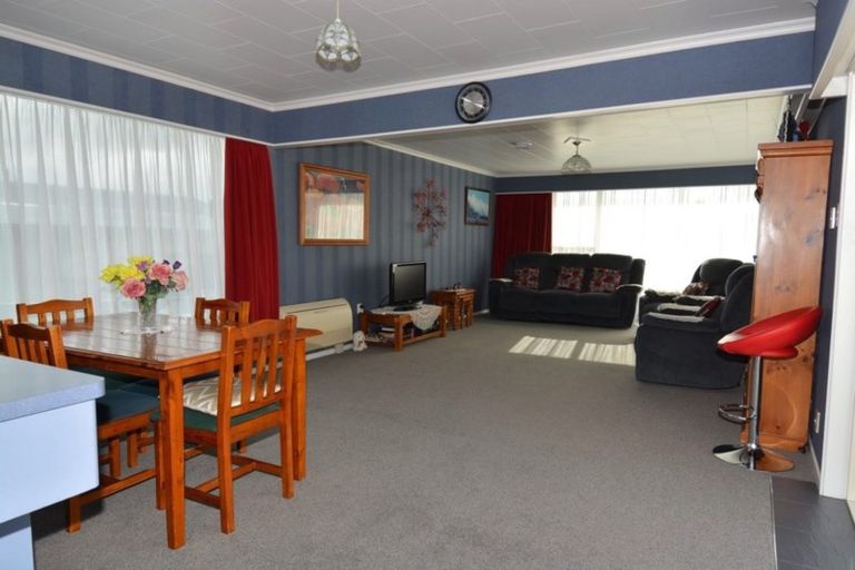 Photo of property in 2 Highfield Terrace, Newfield, Invercargill, 9812