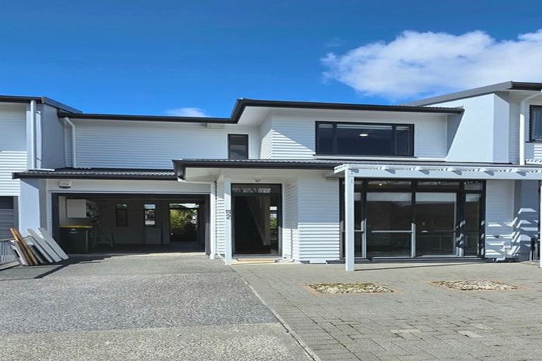 Photo of property in 11/2 Armoy Drive, East Tamaki, Auckland, 2016