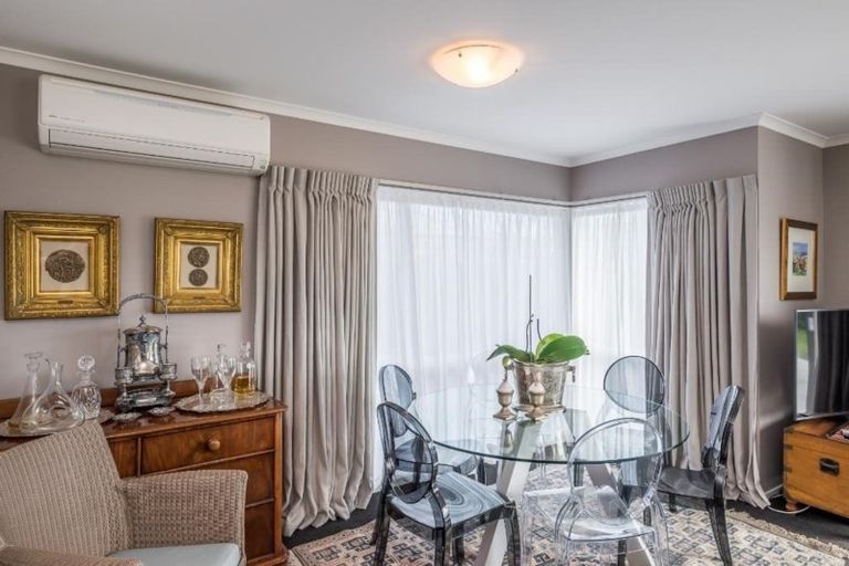 Photo of property in 2 Bluewater Place, Paraparaumu, 5032