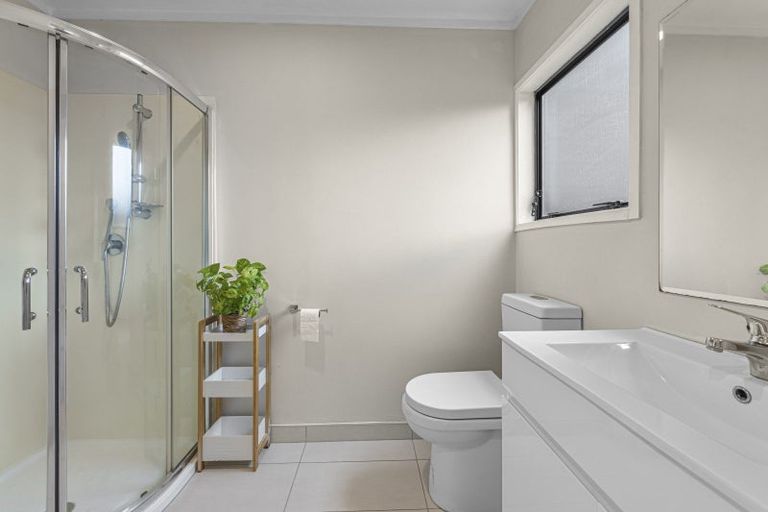 Photo of property in 188 Sandspit Road, Shelly Park, Auckland, 2014