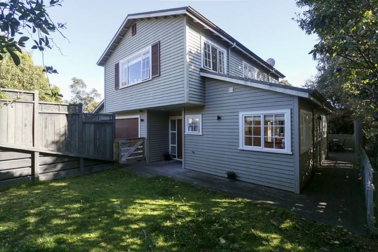 Photo of property in 104 Gillies Avenue, Taupo, 3330