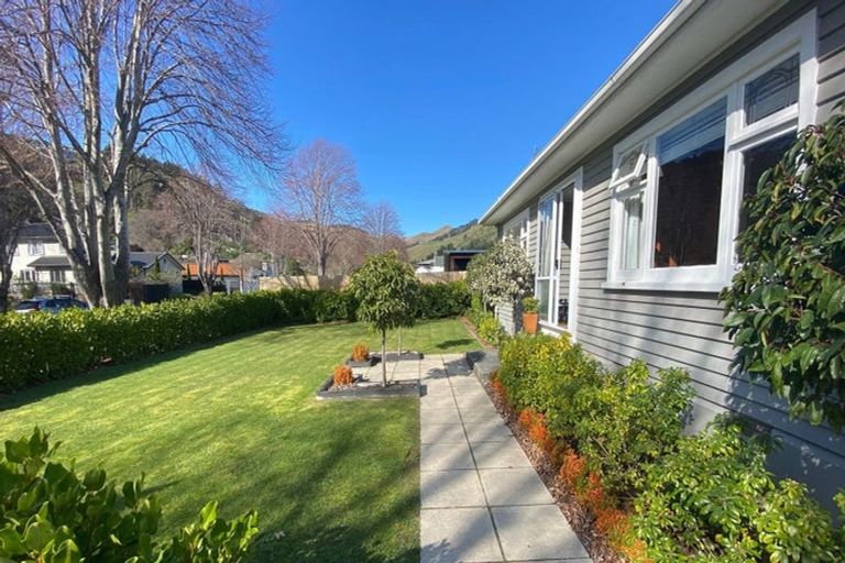 Photo of property in 18 Bowenvale Avenue, Cashmere, Christchurch, 8022