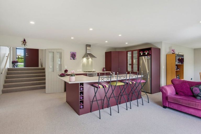 Photo of property in 16 Rifleman Lane, Paraparaumu Beach, Paraparaumu, 5032