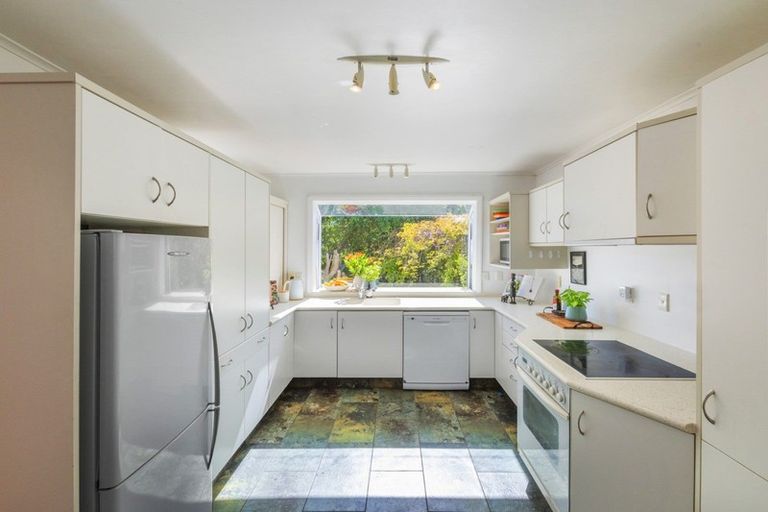 Photo of property in 28 Norwich Street, Wadestown, Wellington, 6012