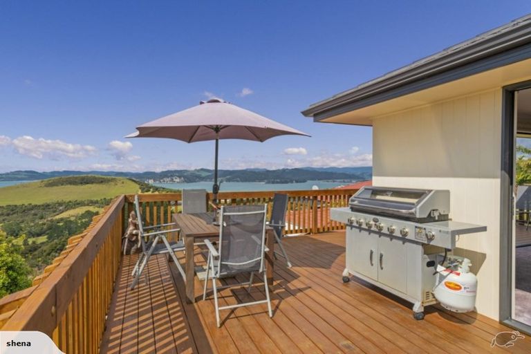Photo of property in 158 Centennial Drive, Whitianga, 3510