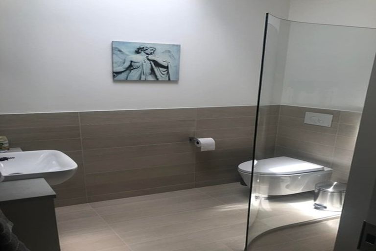 Photo of property in 2c The Terrace, Takapuna, Auckland, 0622